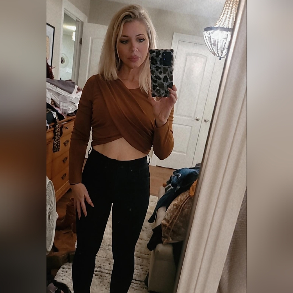NWT Zara Crop top